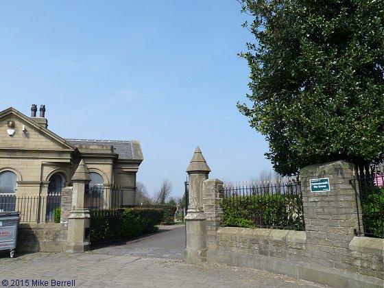 Undercliffe Cemetery entrance, Undercliffe Lane
