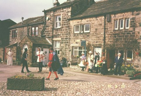 Weaver's Square, Heptonstall