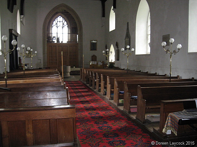 Nave_from_the_chancel_arch130