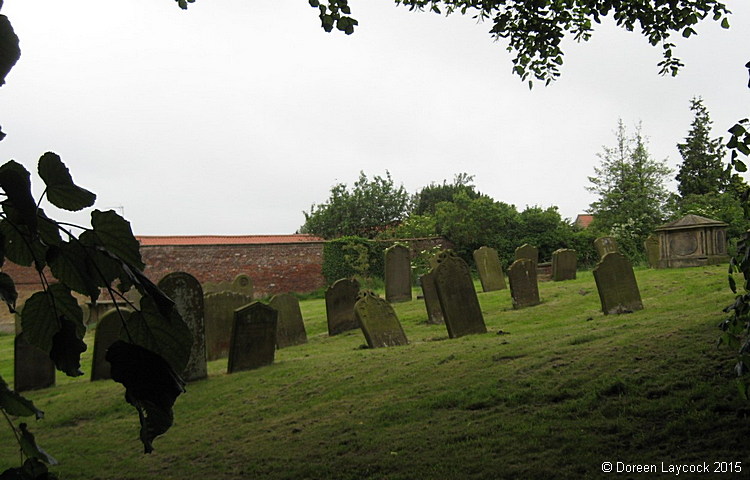 West_part_of_the_churchyard031