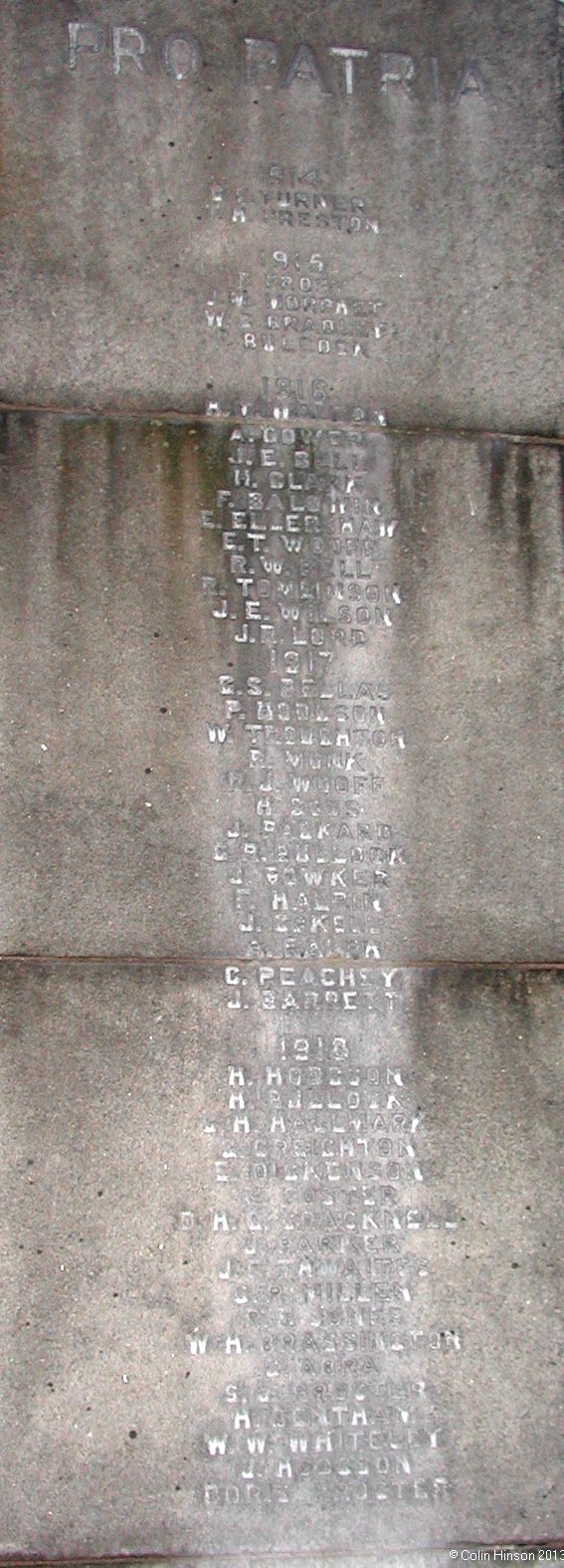 The World wars I and II memorial at Settle